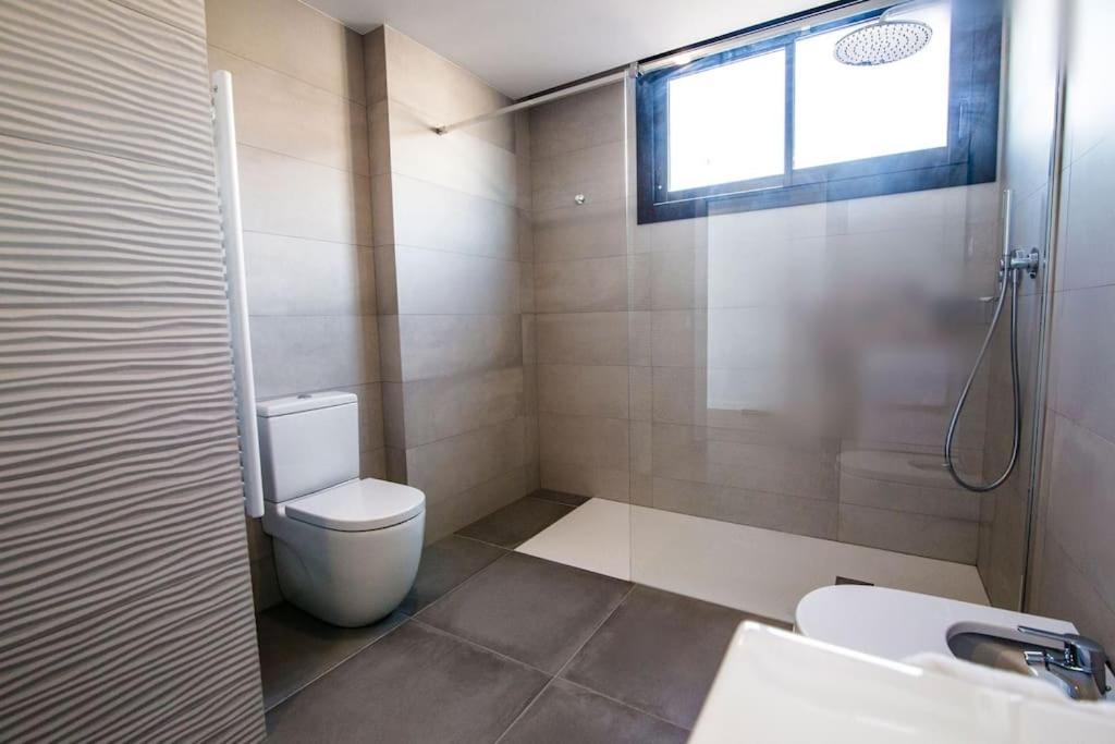 Atico Con Terraza En El Centro De Reus Apartment Exterior foto